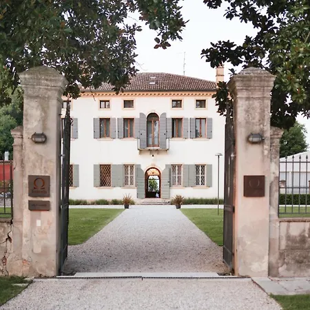 Bed & Breakfast Relais Ormaneto 4*